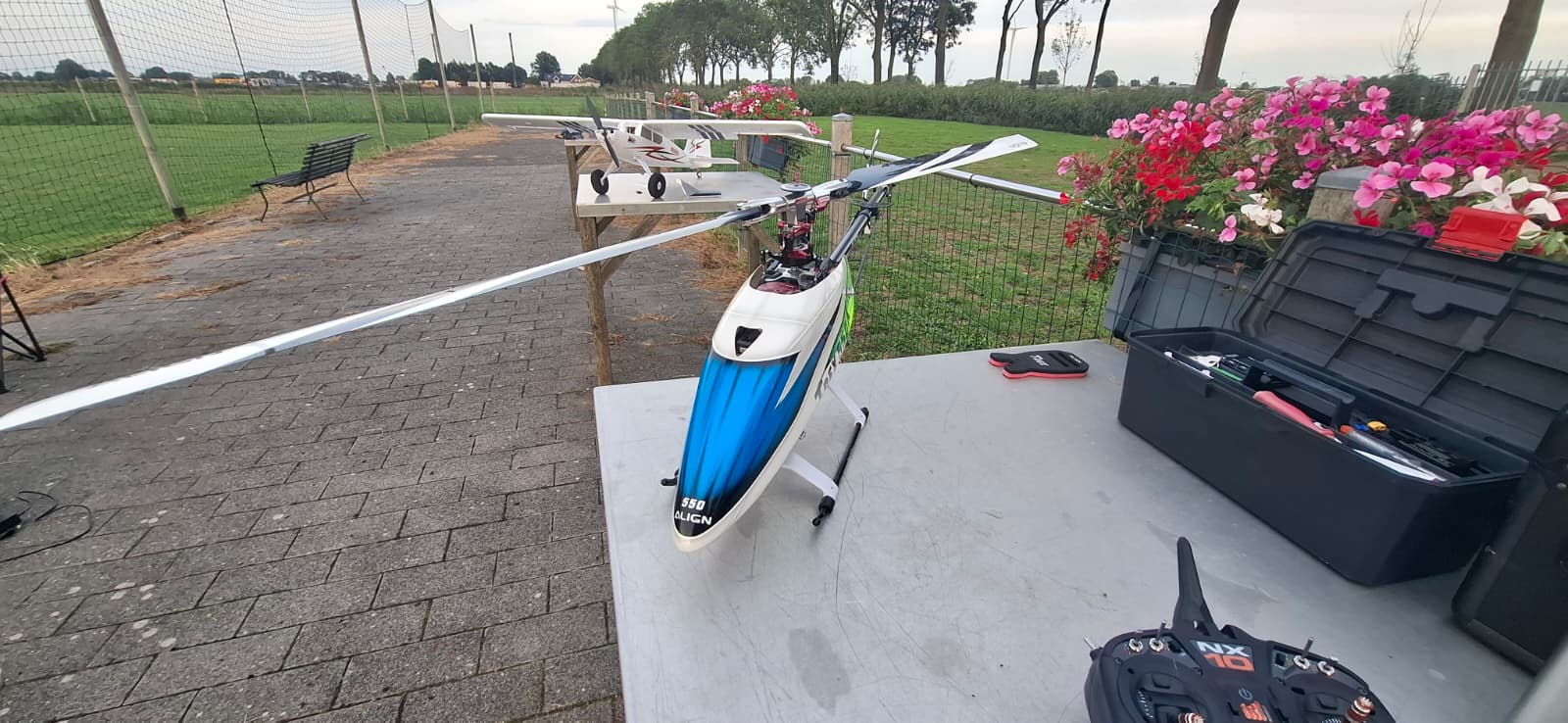 Modelhelikopter bij de opstelplaats